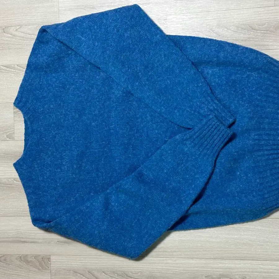 [M] 하울린 니트