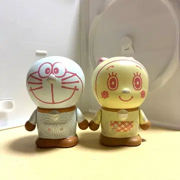 VARIARTS 도라에몽 도라미 발렌타인 피규어 2체 세트