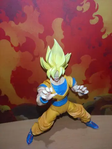 슈퍼 사이어인 손오공 드래곤볼 S.H.Figuarts