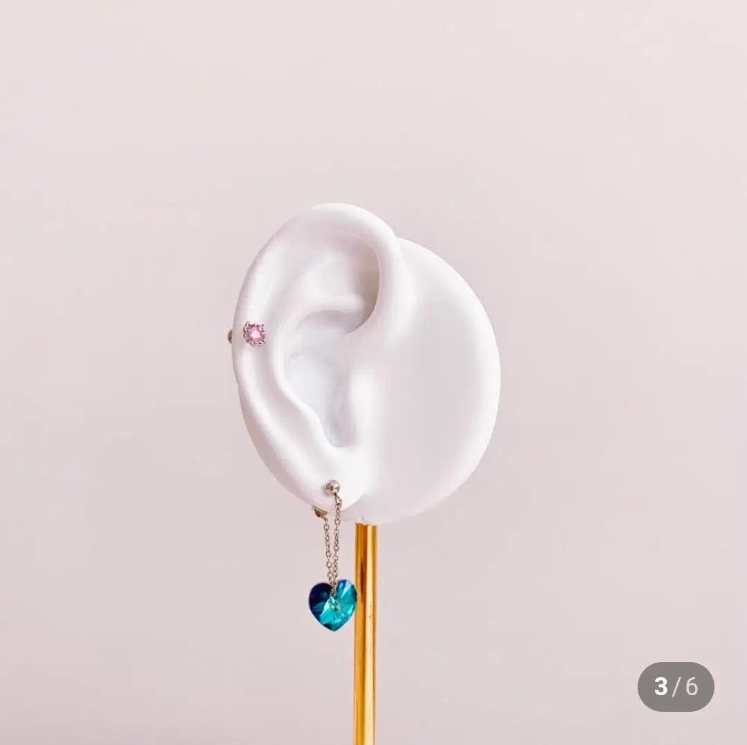 피어싱 귀걸이 진열대 마네킹 전시 악세사리