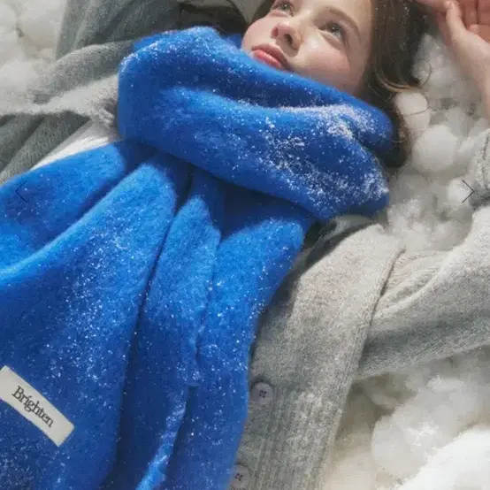 브라이튼 빅 어거스트 블루 머플러