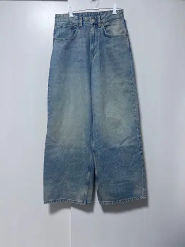 이번 시즌 ZARA 데미지 가공 배기 핏 데님 팬츠 EU34