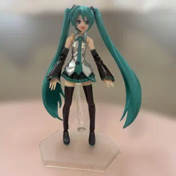 figma 014 하츠네 미쿠 피규어
