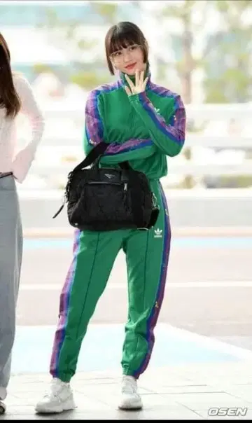 레어 adidas 트와이스 모모 착용 저지 상하의 세트