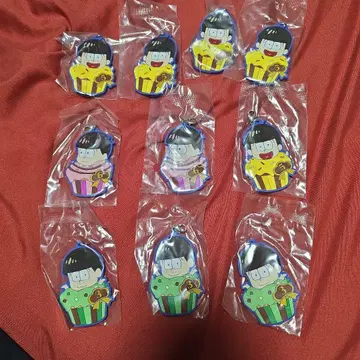 오소마츠 6쌍둥이 러버 홀더 각종