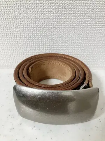 ALZUNI 가죽 벨트 브라운