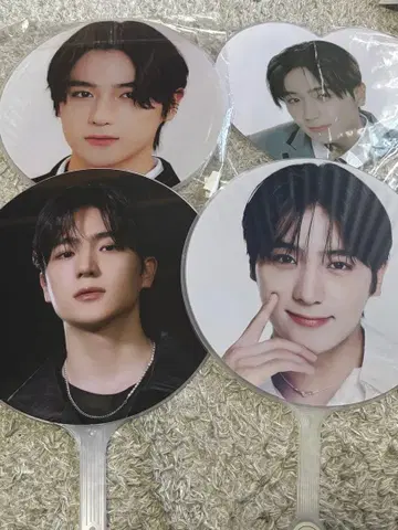 THE BOYZ 현재 부채 4종 세트