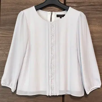 리플렉트 레이스 핀턱 쉬폰 블라우스