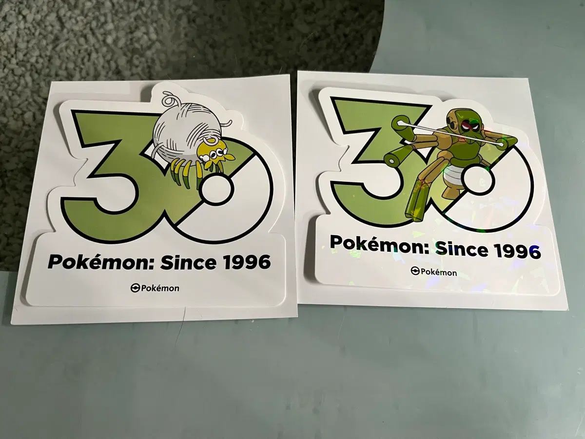 포켓몬 30주년 스티커 타랜툴라+트래피더