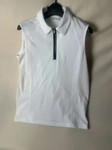 adidas 슬리브리스 셔츠 화이트 M 사이즈