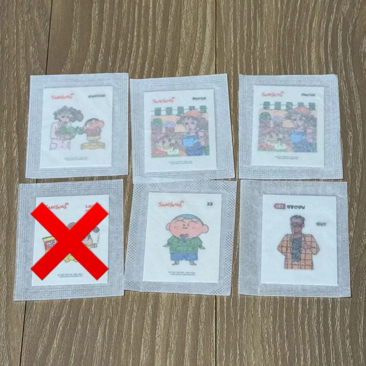 짱구 미개봉 띠부씰 띠부띠부씰 과자 젤리