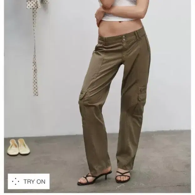 ZARA 멀티 포켓 카고 팬츠 KR26