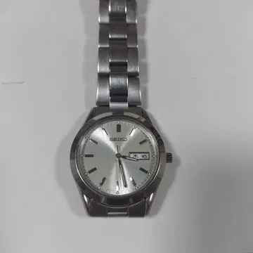SEIKO 쿼츠 손목시계 실버 다이얼 데이데이트