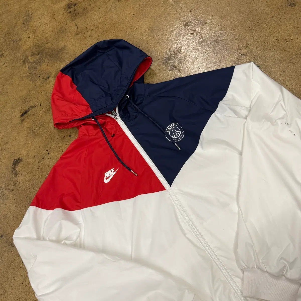 [정품/M] 나이키 PSG 콜라보 바람막이 자켓