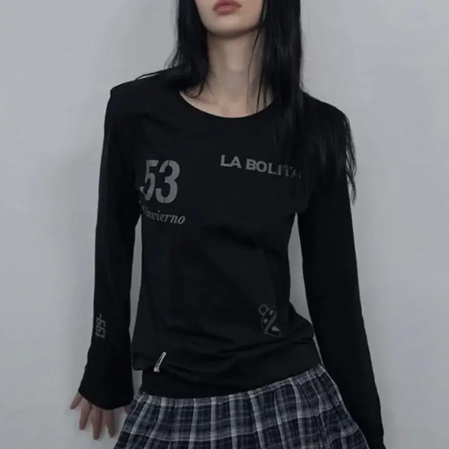 53 Winter Graphic Tee Black 긴팔 블랙 슬림핏