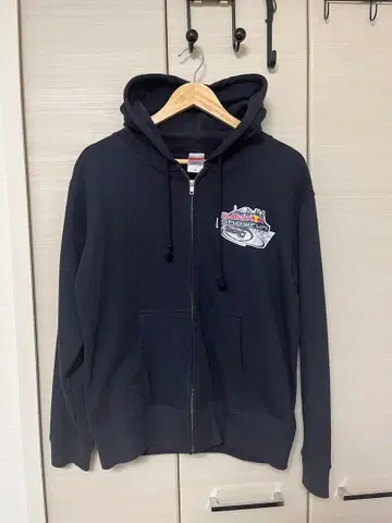 레드불 Showrun TOKYO 이벤트 후드티