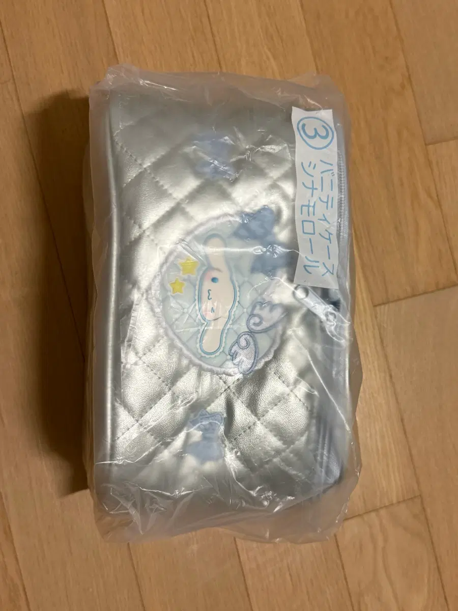 산리오 아타리쿠지 시나모롤 파우치