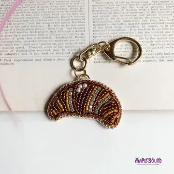 크루아상 비즈 자수 키링