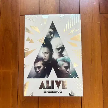 가격 인하 BIGBANGALIVE (CD + DVD 2 + PHOTOBOOK 초회 한정판