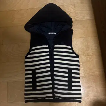LACOSTE 라코스테 후드 부착 다운 니트 베스트 보더 네이비