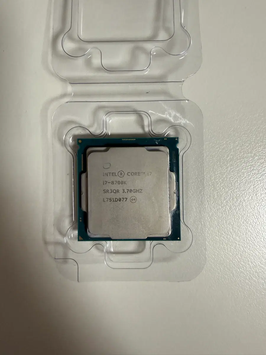 인텔 코어 i7-8700K CPU