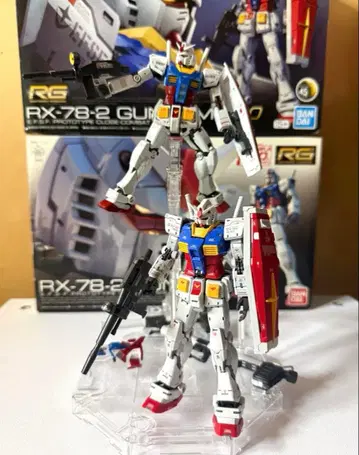 반다이 RG RX-78-2 건담 Ver.2.0 완성품