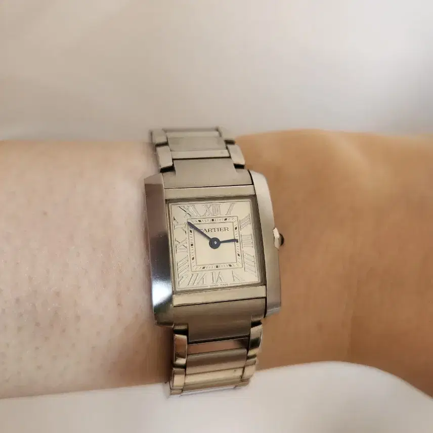 까르띠에 Cartier 탱크 신형 사진 2