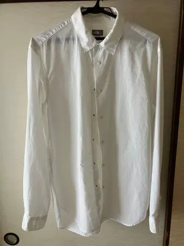 새상품급 THE NORTH FACE 화이트 긴팔 셔츠 SLIM L