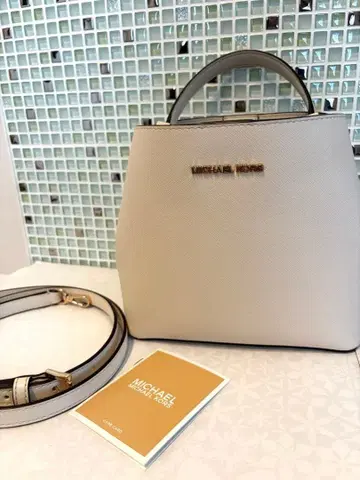 MICHAEL KORS 백