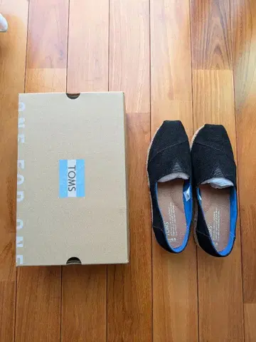 TOMS 슬립온 블랙 W6.5 박스 포함
