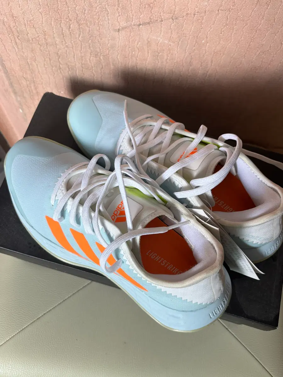 아디다스 Adizero Fastcourt W (FU8388)배구배드민턴