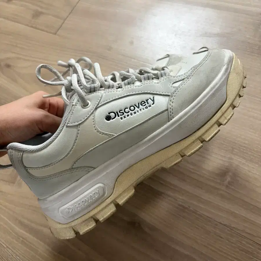 디스커버리 익스페디션 브릭 운동화 235