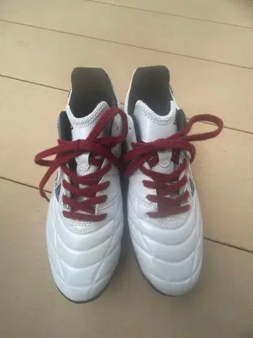 UMBRO 100주년 액셀러레이터 엄브로 축구 풋살 24.5
