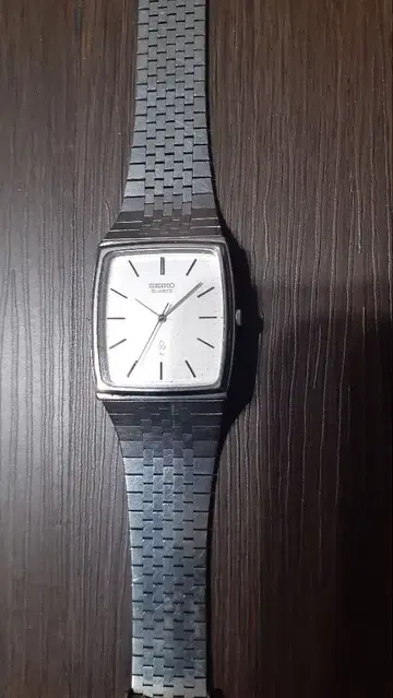 최종 가격 인하 SEIKO QUARTZ 손목시계 본체