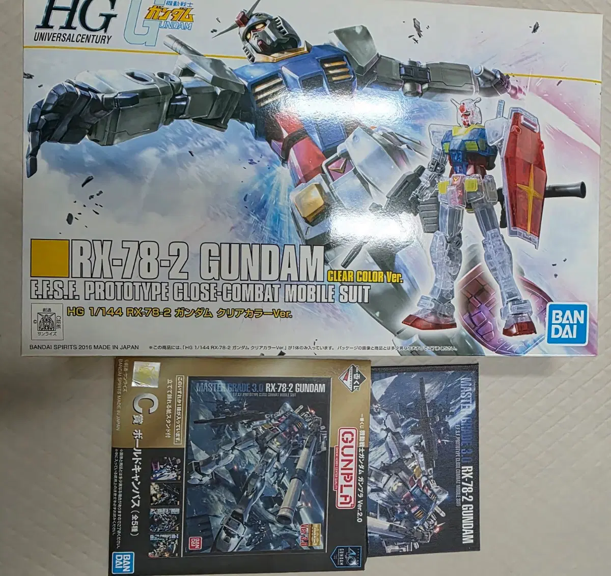 반다이 HG 1/144 RX-78-2 건담 클리어 컬러 Ver.