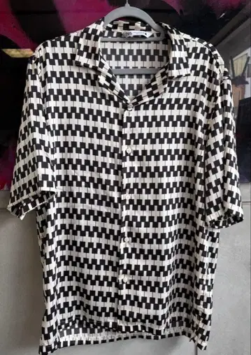 ZARA 자라 반팔 셔츠 모노톤 M 사이즈 미사용 남성용