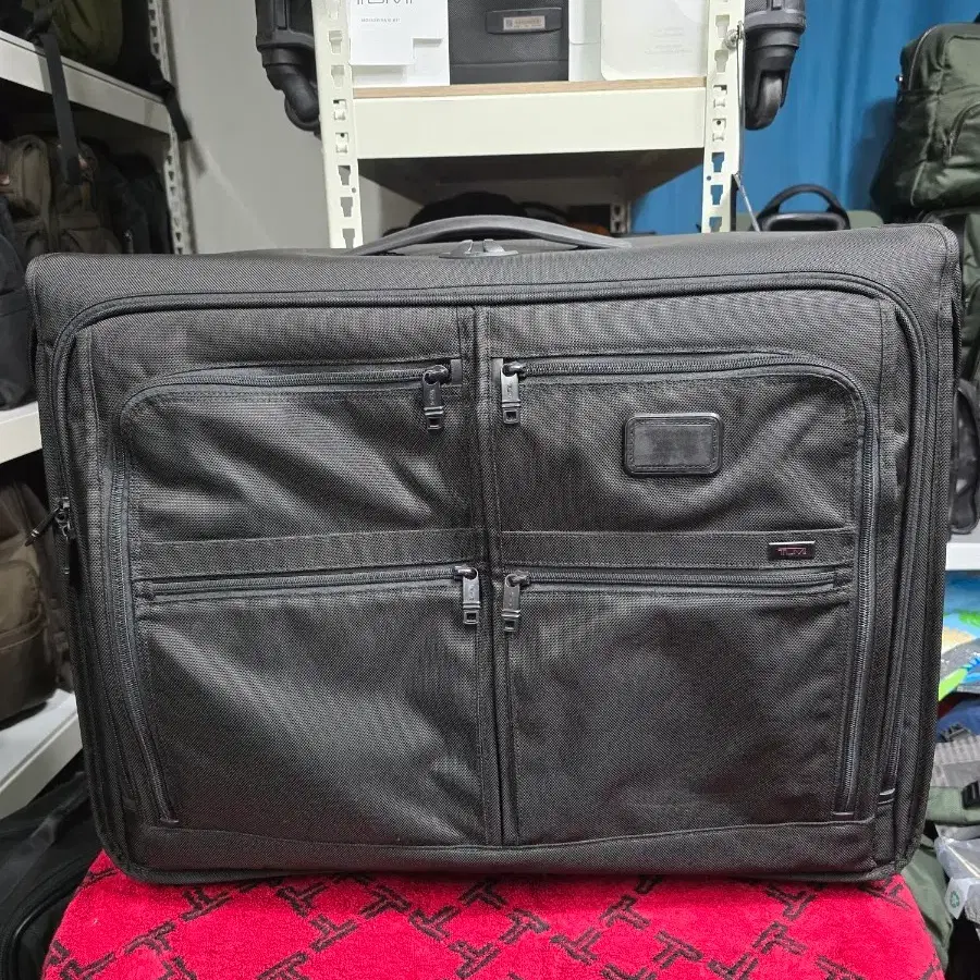 투미(TUMI) 22035D2 Alpha 2 대형 롤링 가먼트백 판매