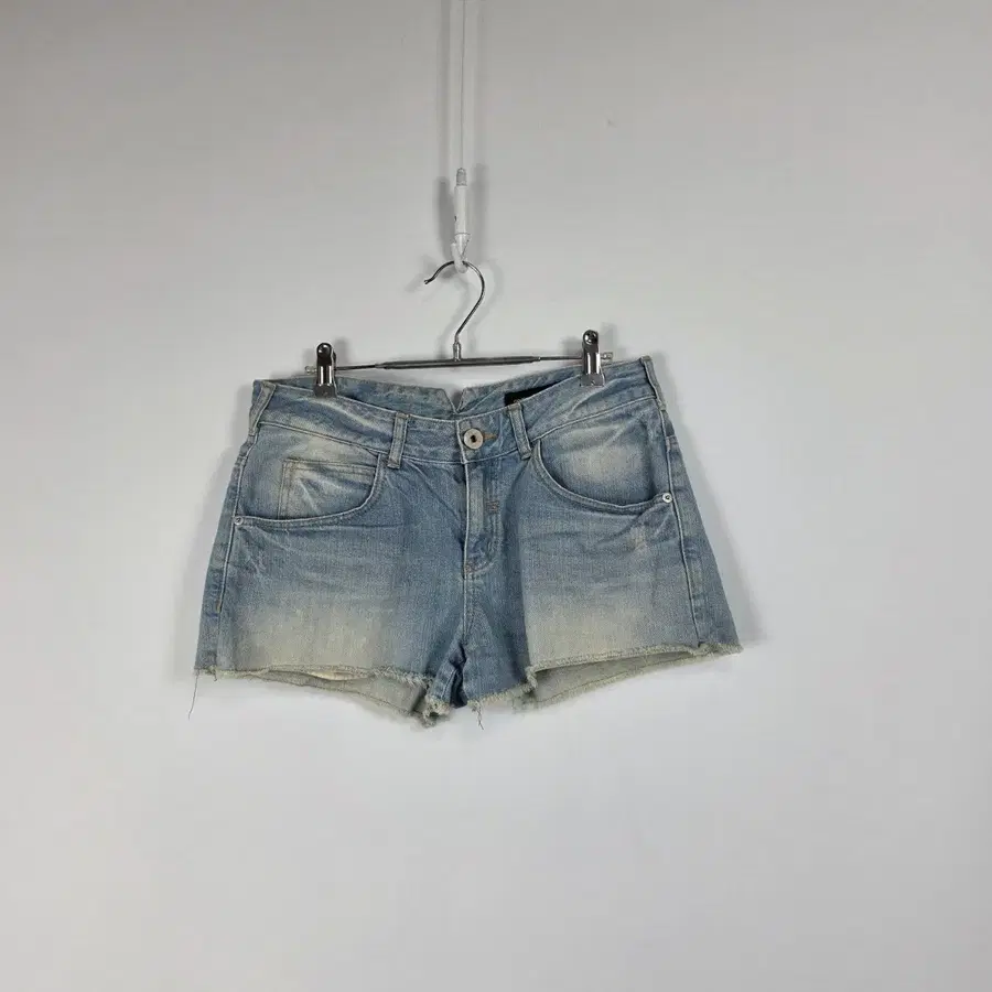 코데즈컴바인 데님 쇼츠 연청 워싱 여 32인치 260708