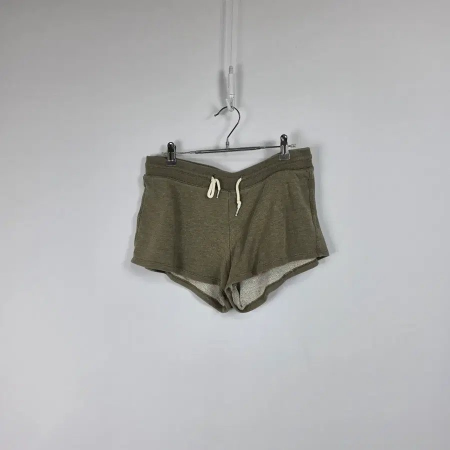 탑텐 카키 밴딩 트레이닝 쇼츠 여 32-34인치 260708