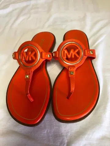 MICHAEL KORS 플립플랍 오렌지 골드 금장 장식