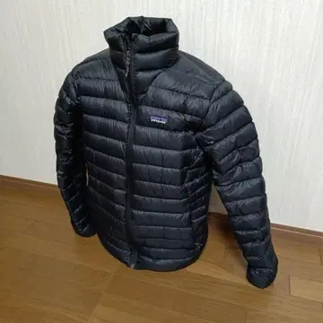 파타고니아 다운 자켓 블랙