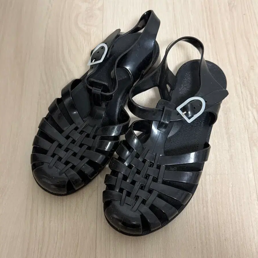 메듀즈 젤리 샌들 블랙 37