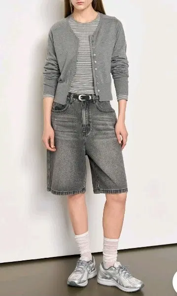 새상품)제네럴아이디어 와이드 버뮤다 데님 팬츠 블랙 M