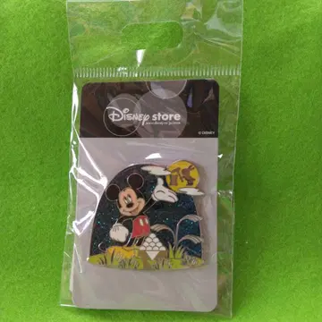 Disney Store 미키 달맞이 핀 배지