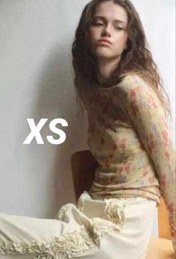 ZARA 플로럴 프린트 니트탑 xs 긴팔