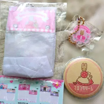 마론 크림 굿즈 3종 세트 아크릴 키링 캔뱃지 가챠