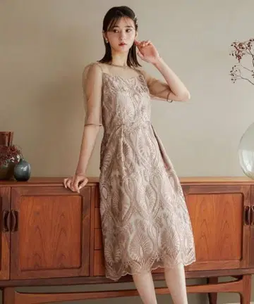 niana 잎사귀 자수 레이스 백리본 파티 드레스 (모카)