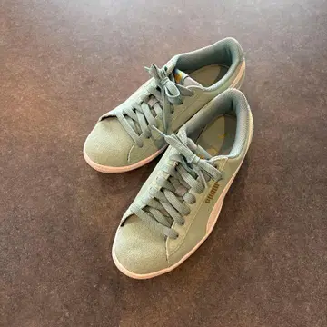 PUMA 스니커즈