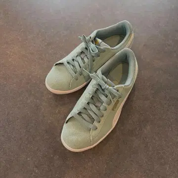 PUMA 스니커즈