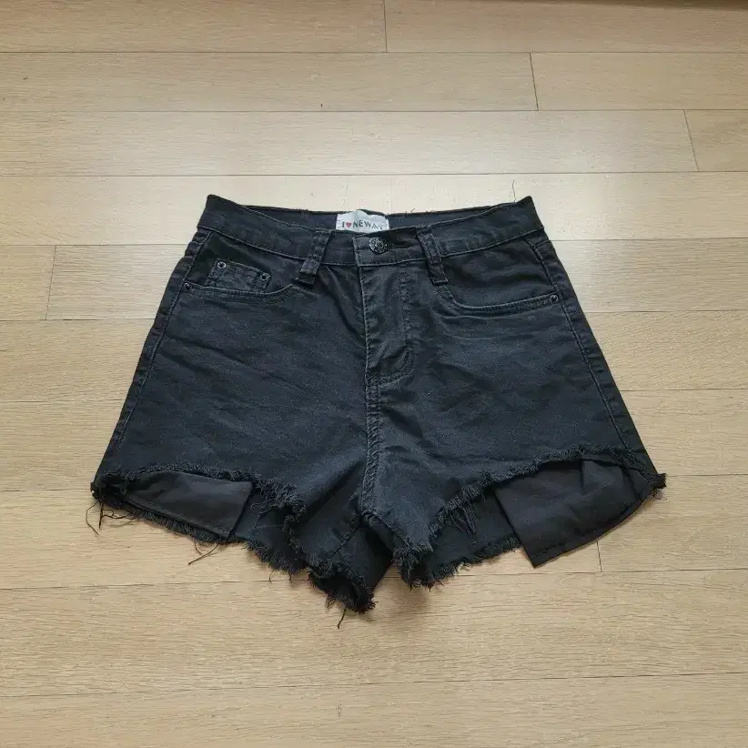 핫팬츠 반바지 빈티지 블랙 반바지 워터밤 바캉스